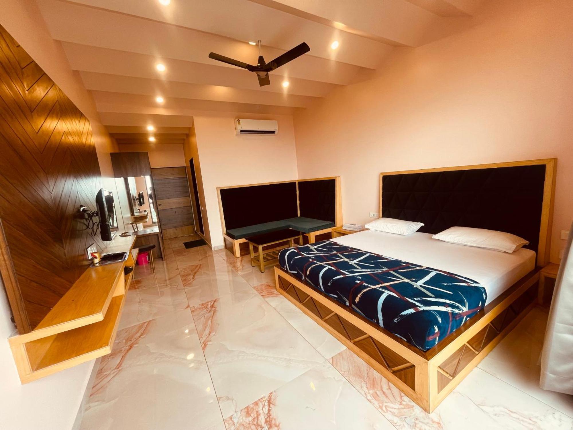 Natural Resort Panhāla מראה חיצוני תמונה