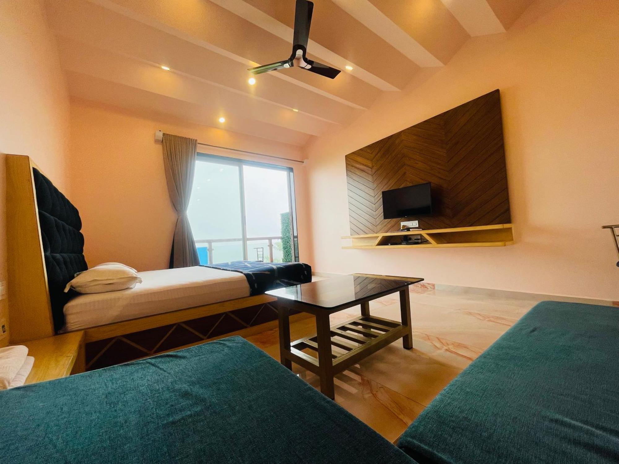 Natural Resort Panhāla מראה חיצוני תמונה
